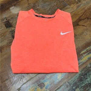 NWT Nike Men’s Long Sleeve Swim Tee